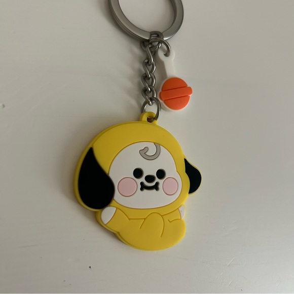 BT21 Chimmy Keychain - Picture 2 of 3